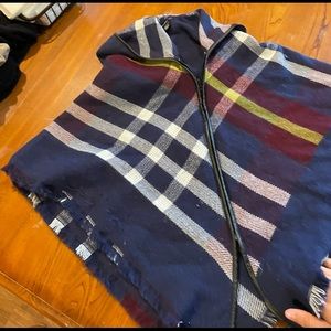 Plaid poncho dark blue/white/celery green with black trim